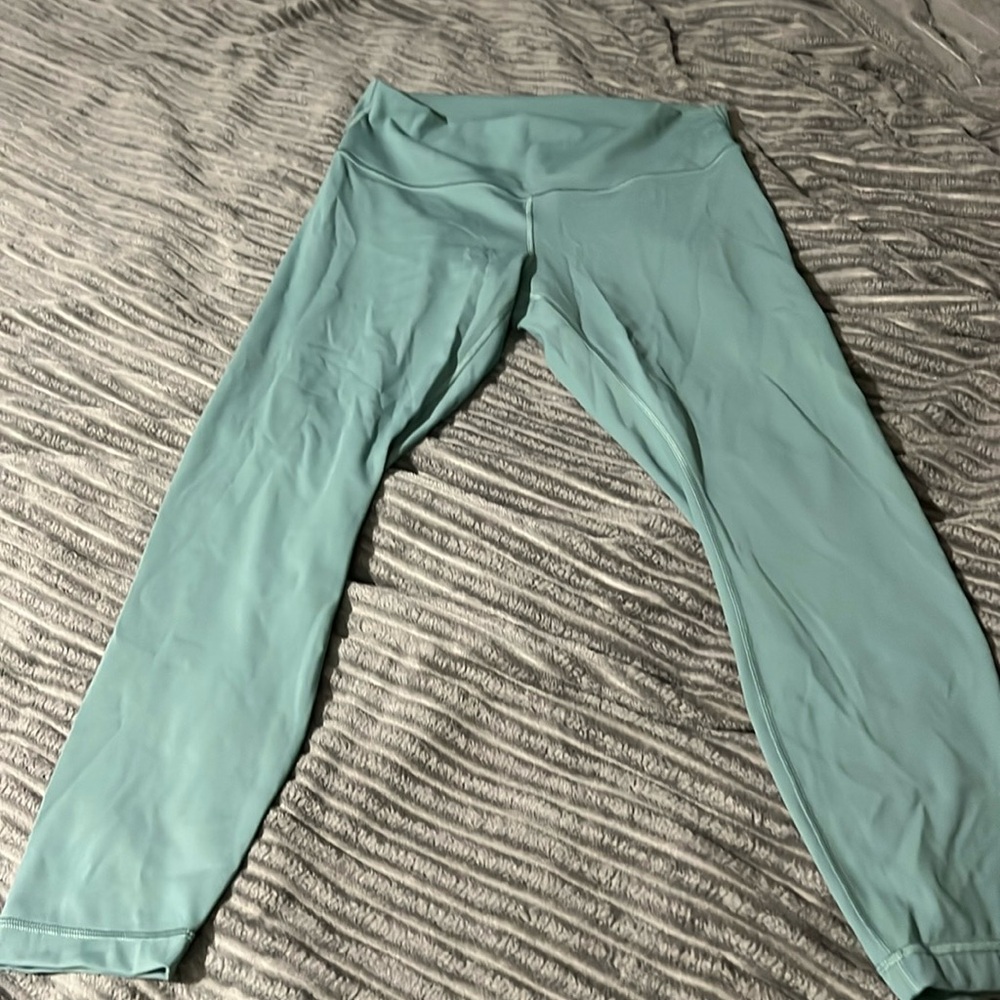Lululemon Wunder Under High rise tights 
25” *Luxtreme